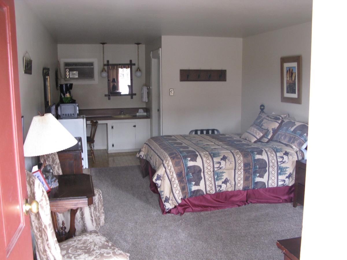Rustlers Inn Prineville Exterior foto