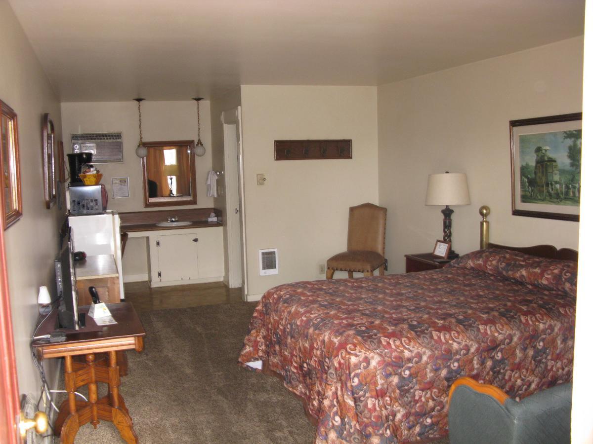 Rustlers Inn Prineville Exterior foto