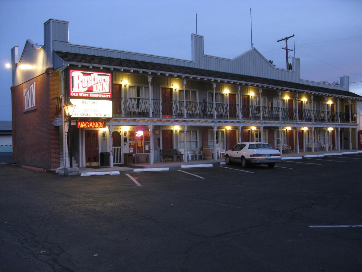 Rustlers Inn Prineville Exterior foto